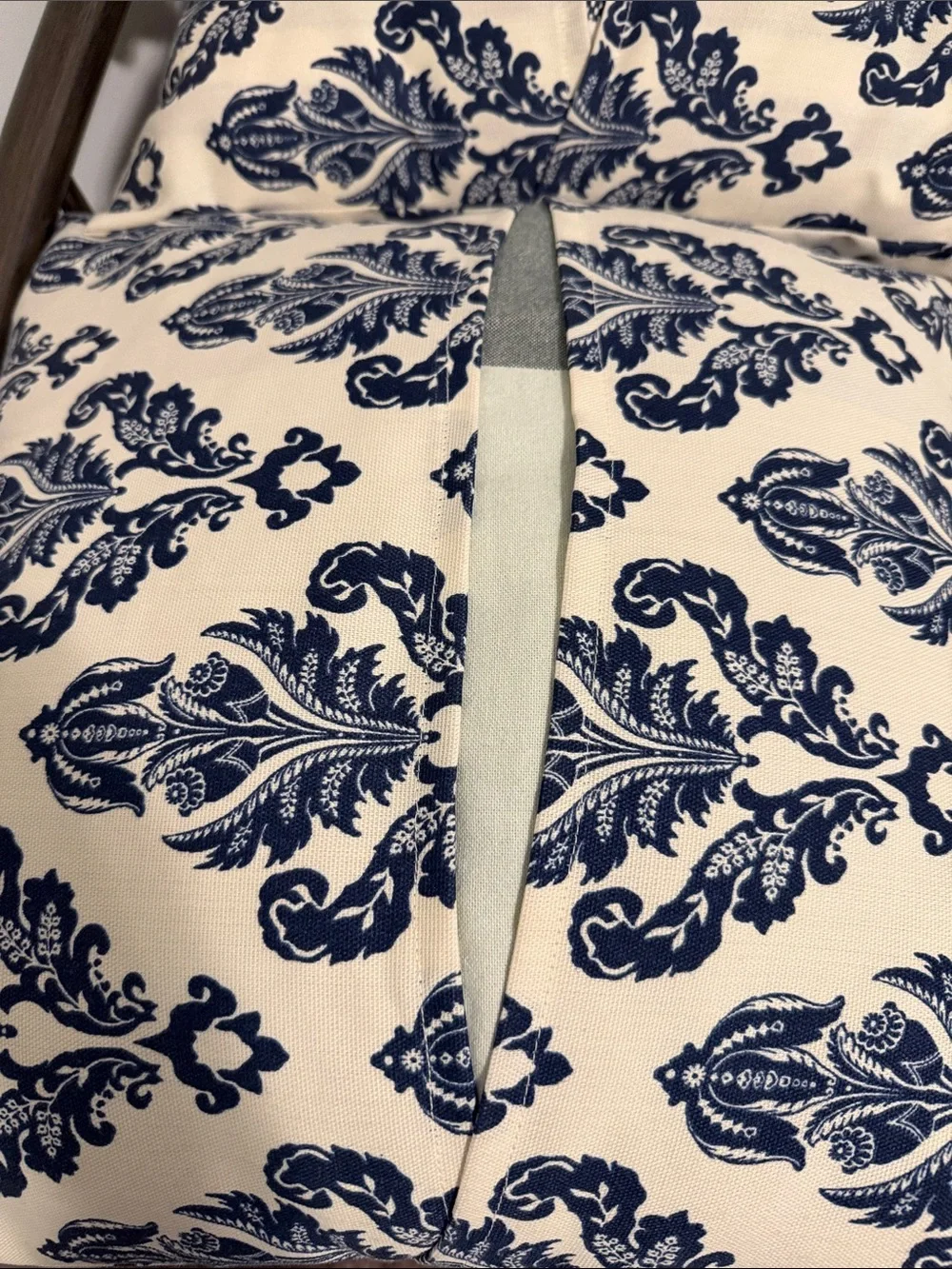 Set of 2 Navy Damask Throw Pillows